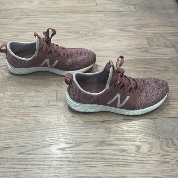 New Balance Fresh Foam Cruzv1 in Dusty Pink Sz 8.5 - Picture 2 of 4